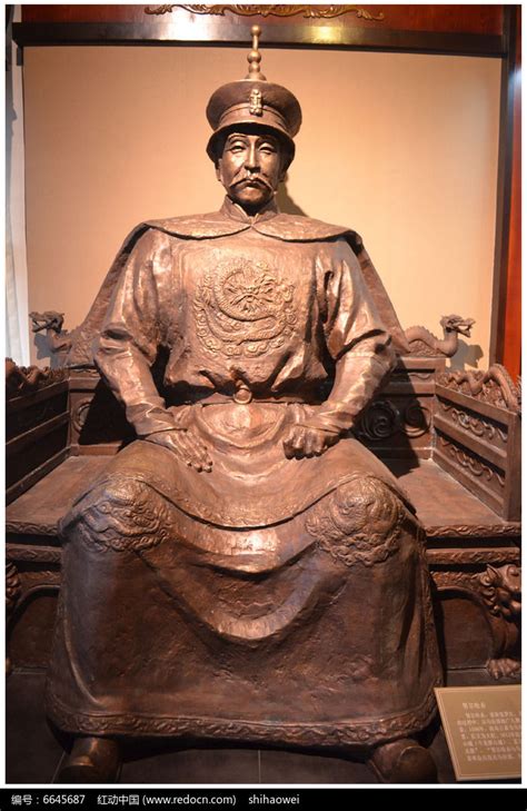 努尔哈赤雕塑高清图片下载_红动中国