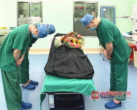 梧州一25岁青年因病离世，其父含泪捐献儿子器官救人