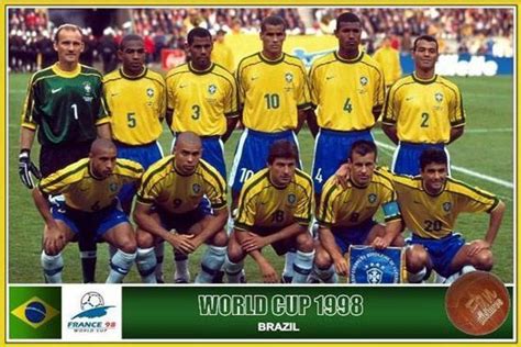 巴西足球队的经典阵容是哪些球员组成的？-