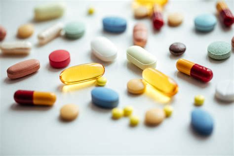 药品医药标签通常使用的材质是什么？