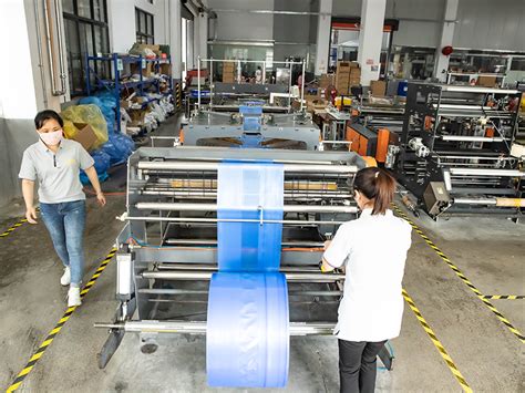制袋机 Bag making machine - 生产流程及环境 - 福清市万马包装有限公司