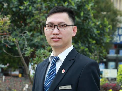 茂名市政务服务中心陈俊沛荣获广东省“最美政务人”荣誉称号