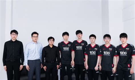 Legend reconnects - Uzi returns to LPL to join EDG - CGTN