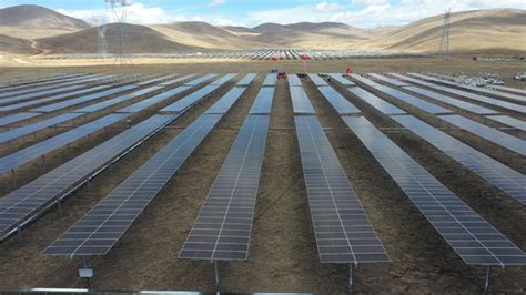 光伏资源技术开发助力我州清洁能源产业高质量发展 - 甘孜藏族自治州经济和信息化局