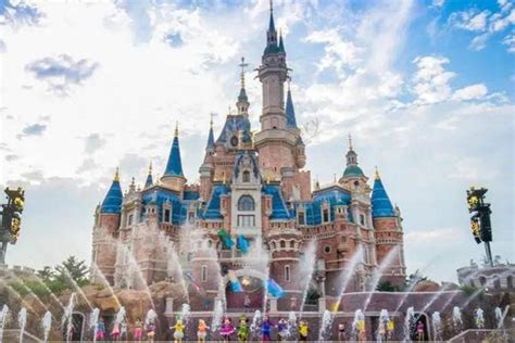 上海迪士尼乐园项目介绍 必玩项目推荐_旅泊网