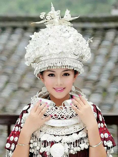 苗族头饰图片