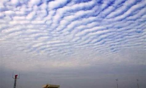 网友拍摄的各种形状的云，你有补充的吗？_手机新浪网