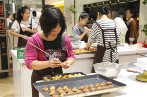 开一个烘焙店预算明细 费用要多少钱_中国餐饮网