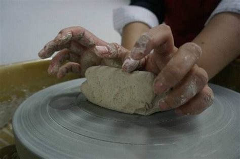 陶瓷制作过程中一道神秘的工序——制釉