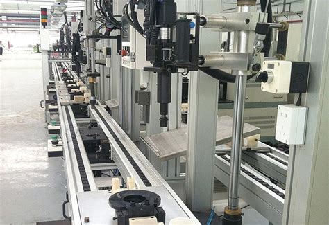 电脑自动组装生产线-电视、电脑自动化生产线-深圳市荣德机器人科技有限公司