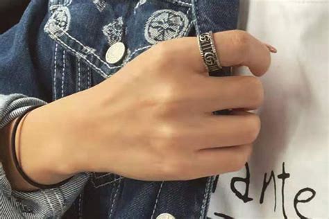 男戒指的戴法和意义 十个手指戴戒指的含义男生 - 中国婚博会官网