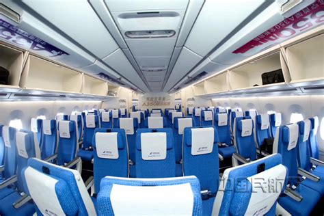 南航首架A350正式下线 计划7月1日投入服务__凤凰网
