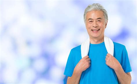 男人45-55岁 常用4样中药泡水喝 有助于养护肾脏_身体