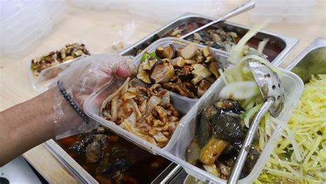 寻找餐桌上的放心食材 广州新鲜美味的八角鸡
