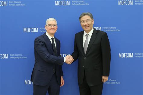 苹果CEO库克现身上海，在中国首谈AI！重申“生成式AI”今年稍晚揭晓-互联网时代-金投热点网-金投网