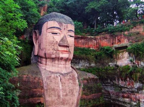 从乐山大佛的雄伟：看佛教在中国的辉煌，以及精湛的石刻技术_凤凰网