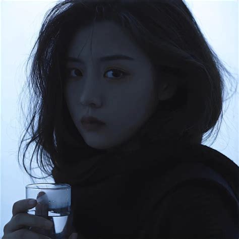 破碎感非主流头像