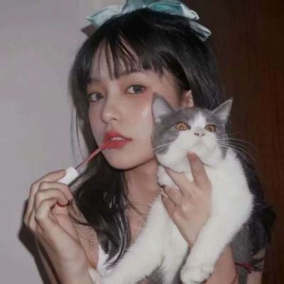 温柔深邃头像女生