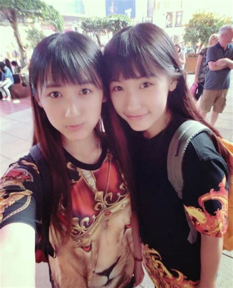台湾双胞胎萝莉姐妹花近照曝光 气质清新甜美_教育_腾讯网