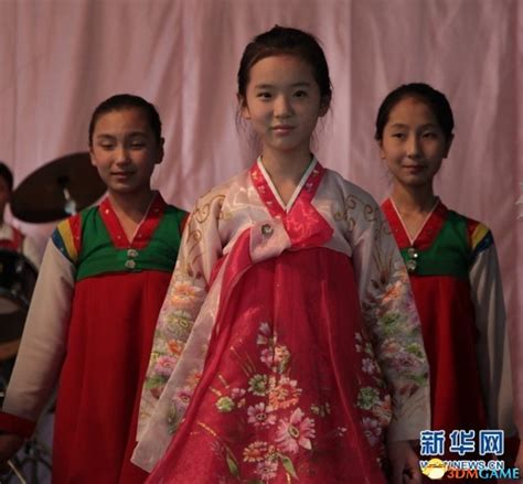 朝鲜最新消息 金正恩钦点：朝鲜五大国宝级美女亮相 颜值逆天了！_国际新闻_海峡网