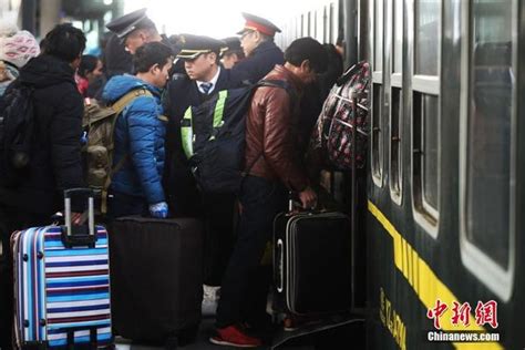 中国2018春运大幕将启 广铁集团春运首趟临客开出-大河网