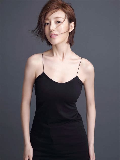 何美婷图片