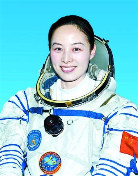 “太空教师”王亚平成中国在轨时间最长航天员_新华报业网