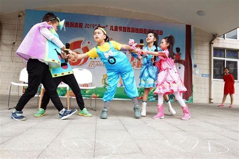 小学六一儿童节节目六年级4班 舞蹈《听见夏至》
