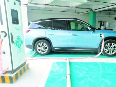 桂林首个大型电动汽车充电示范站鼎富示范站一期工程完成-行业热点-电池中国网