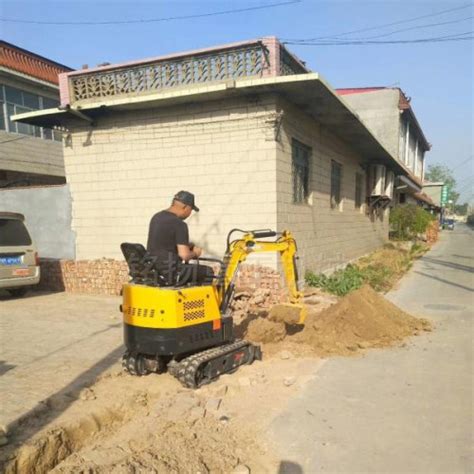 轮式挖掘机中小型新农村道路改造多功能胶轮挖机夹木器多种属具
