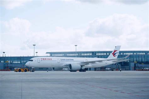 东航A350-900执飞上海浦东国际机场卫星厅首个始发航班