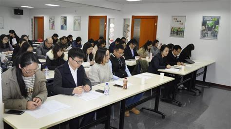 我院召开分团委·学生会第十五届主席团干部座谈会_日常管理_学生管理_