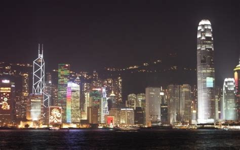 香港跟内地将全面通关，李嘉诚成为大赢家，租金收入有望破百亿