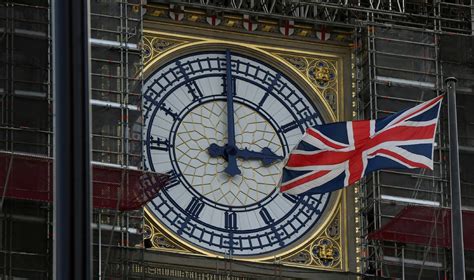 时钟显示伦敦和纽约之间的时间差时钟在高清图片下载-正版图片506187186-摄图网