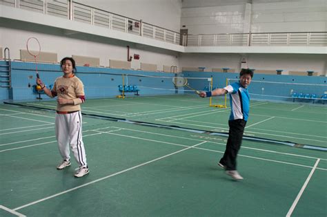 2011年华师一教工羽毛球联赛正式开赛-欢迎访问华中师范大学第一附属中学官方网站
