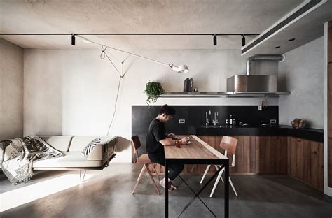多功能家具和夹层卧室：极致空间利用的紧凑公寓 - 第一视觉