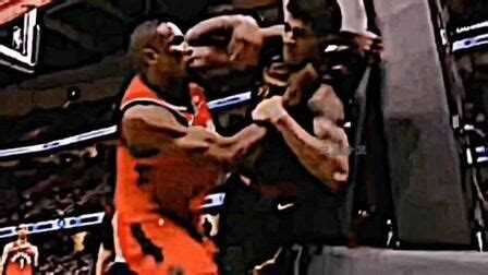 姚明恩师在球场上脑浆被打出来了，NBA打架以来最血腥的一幕-潮牌体育