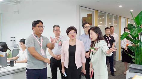广东省妇联党组成员、副主席方赛妹一行走访简知科技总部-千龙网·中国首都网