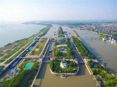 江苏苏北运河建绿色生态船闸 首座“新能源船闸”运行-中华航运网