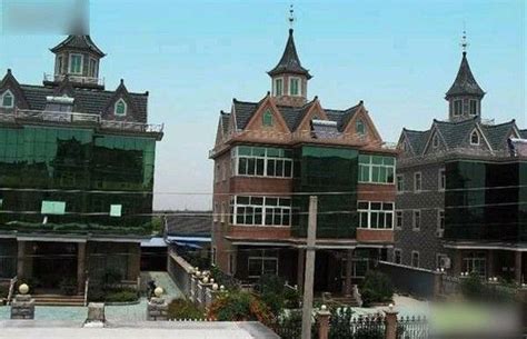 越南房子设计,窄长房子,小面宽房子_大山谷图库