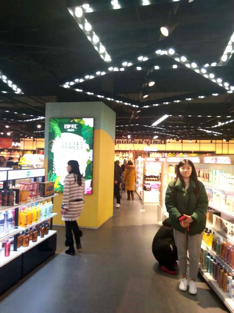 濮阳这个超级商场开业，网友打卡后赞叹：太美啦！-派沃设计