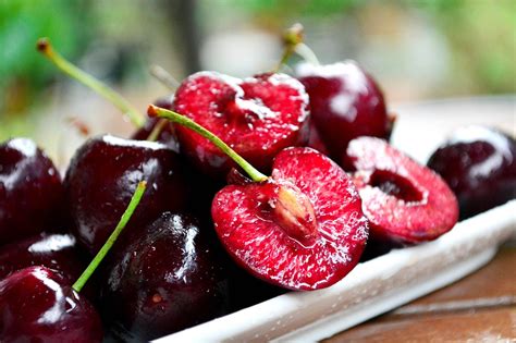 车厘子和樱桃有什么区别？是同一种水果吗？