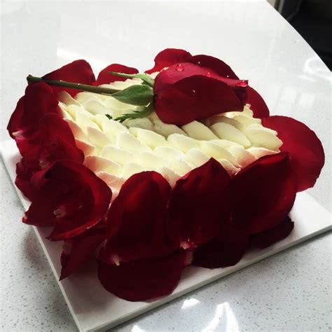 玫瑰奶油蛋糕的做法_菜谱_豆果美食