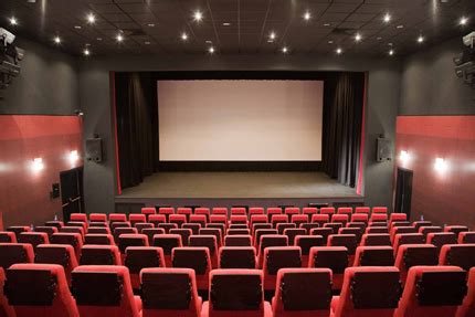 电影放映厅为何分辨率不高？ 电影院银幕的分辨率一般是多少？|电影|放映厅-知识百科-川北在线