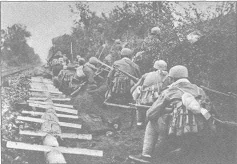 一群用担架和生命赛跑的人, 回顾抗战时期的伤员救护 组图|怒江|城墙|担架_新浪新闻