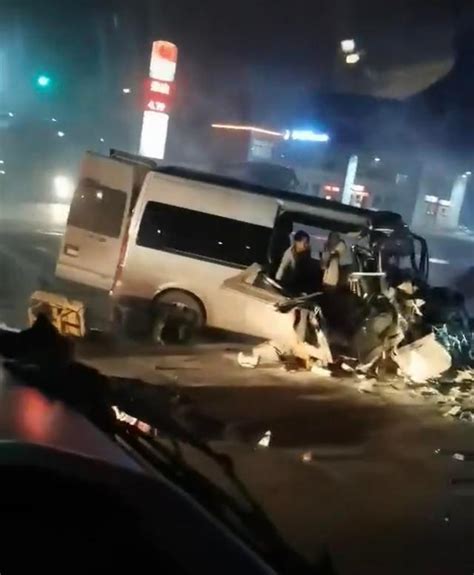 安阳6死6伤交通事故通报：系非法营运客车闯红灯-天下事-长沙晚报网