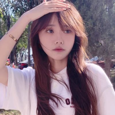 无水印甜美女生头像图片