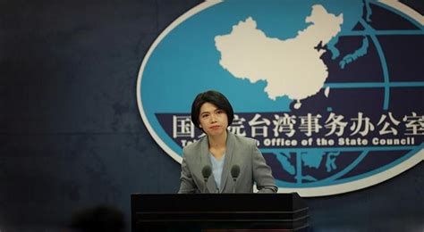 台湾军用包机飞东沙岛被香港要求折返，国台办回应 - 西部网（陕西新闻网）