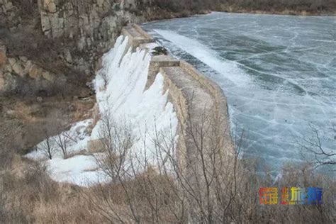 冬天有雪和水库的野溪高清图片下载-正版图片504362496-摄图网