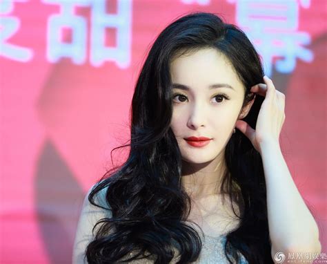 杨幂头像卷发甜美女生